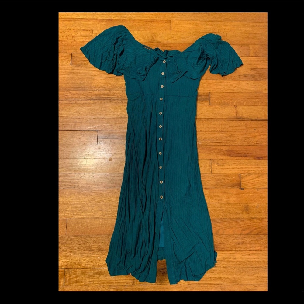 Green button front dress